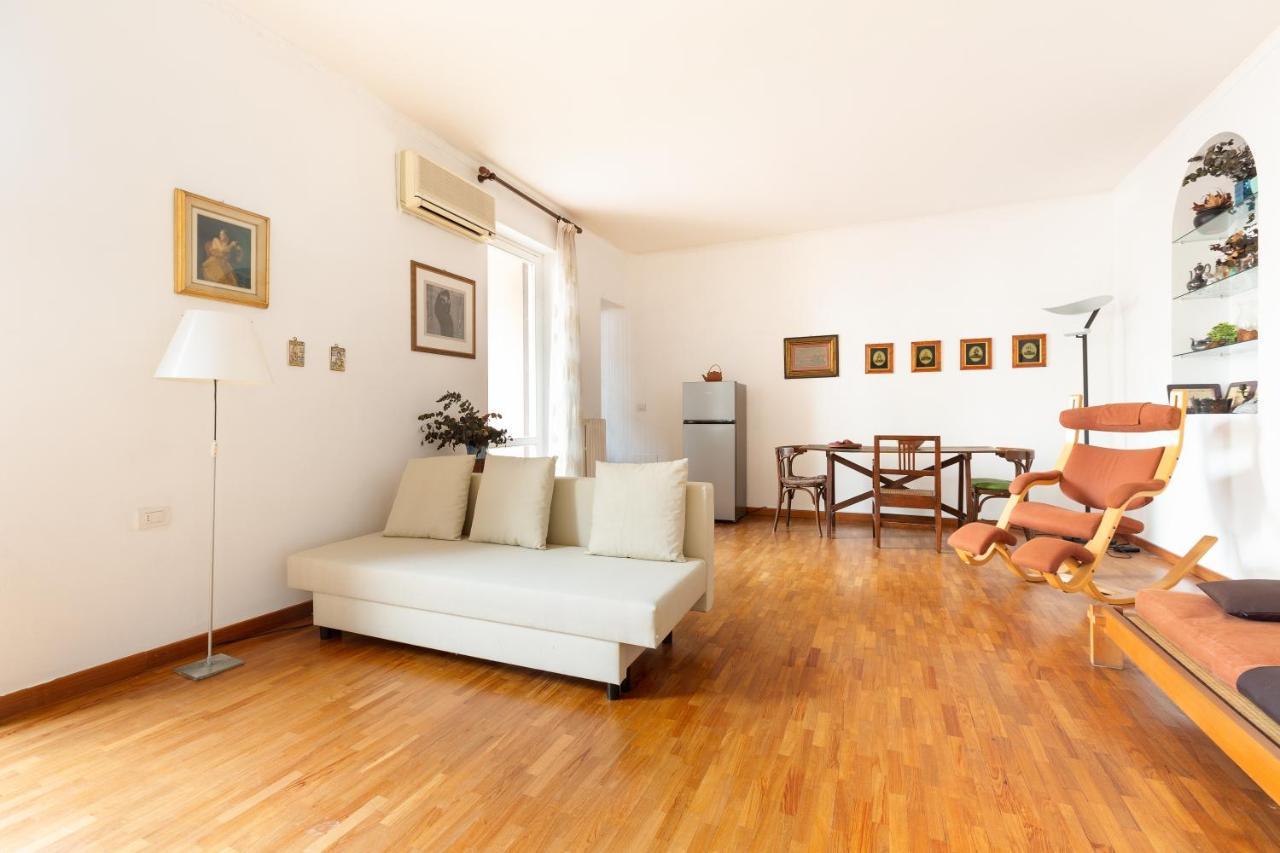 Cozy Apt With Balcony - Porta Romana District Milan Exterior photo